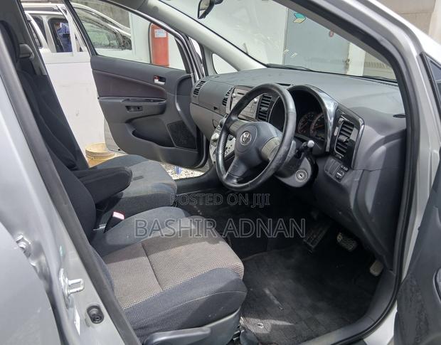 Toyota Wish 2007 Silver