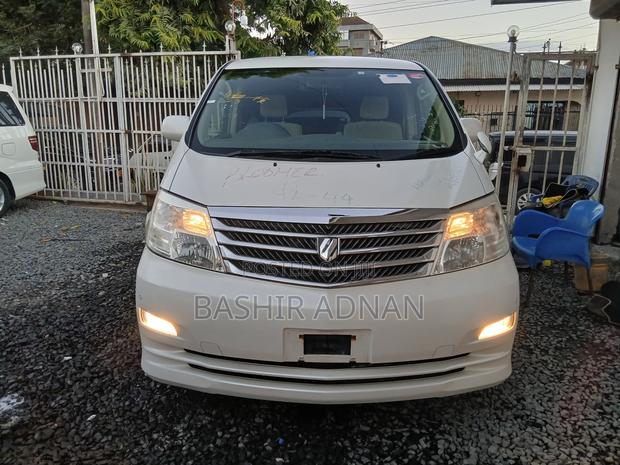 Toyota Alphard 2.4 Petrol FWD 2006 Pearl