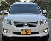Toyota Vanguard 2010 Pearl for sale