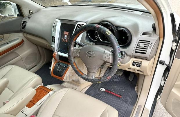 Toyota Harrier 2006 Pearl