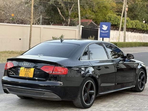 Audi A4 2.0T Premium Quattro 2010 Black