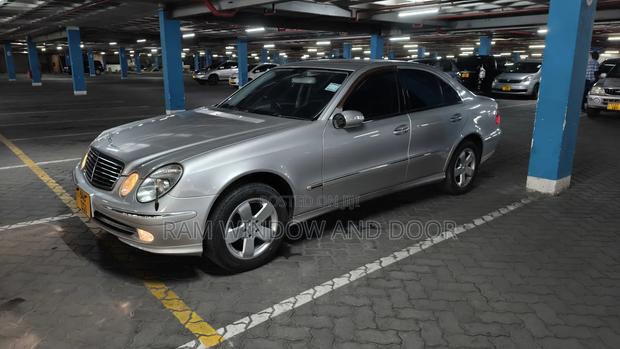 Mercedes-Benz E320 2004 Silver