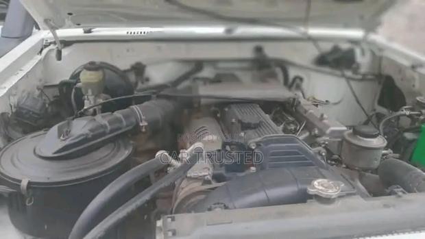Toyota Land Cruiser 4.0 V6 DLX 2012 Gray