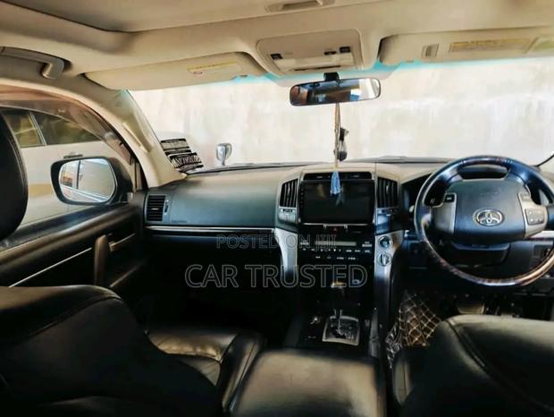 Toyota Land Cruiser 4.6 V8 ZX 2011 Black