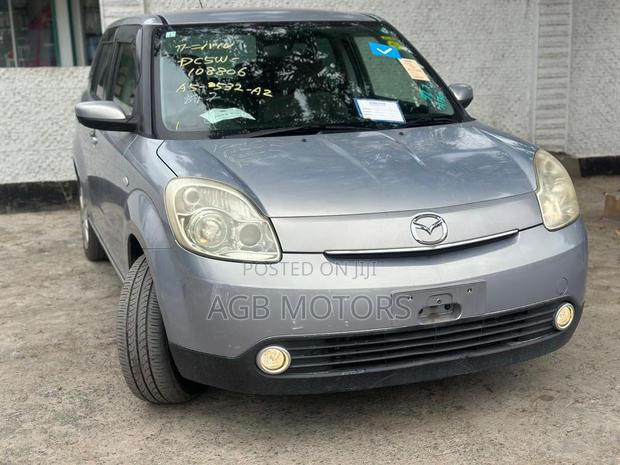 Mazda Verisa 2005 Silver