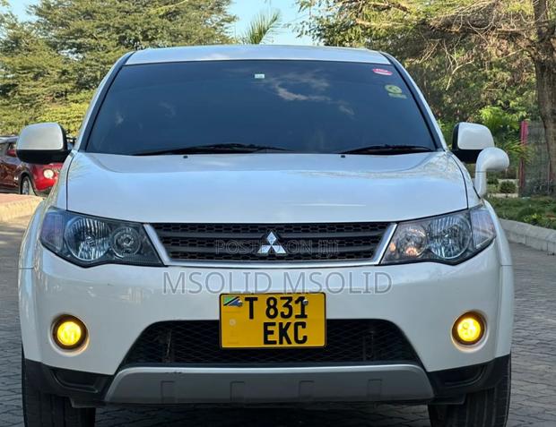 Mitsubishi Outlander 2009 White