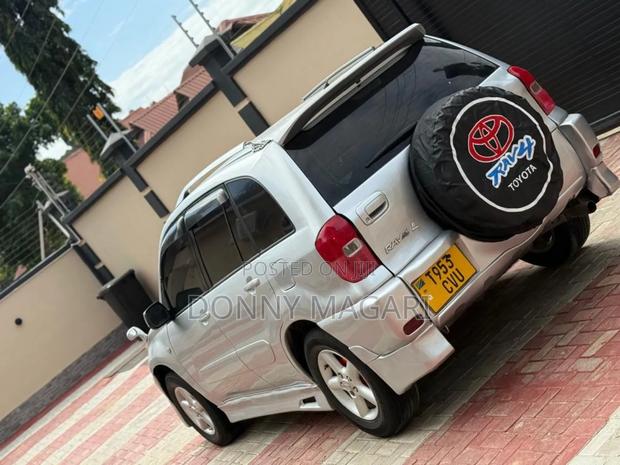 Toyota RAV4 Automatic 2003 Silver