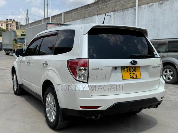 Subaru Forester 2009 White