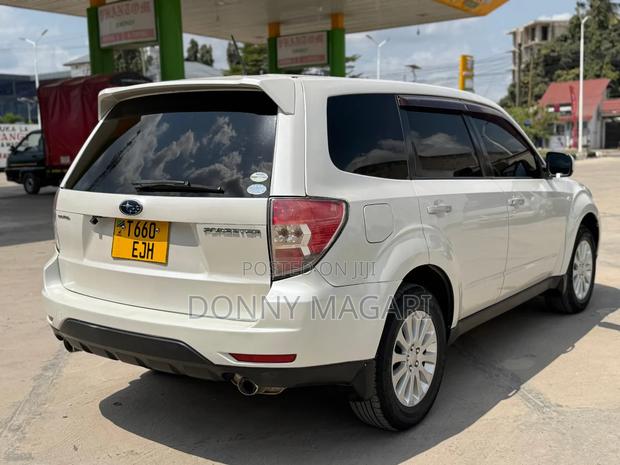 Subaru Forester 2009 White