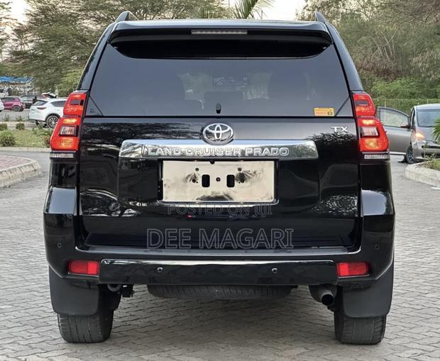 Toyota Land Cruiser Prado 4.0 Petrol TX 2022 Black