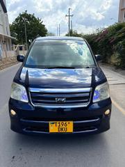 Toyota Noah 2.0 AWD (8 Seater) 2005 Black for sale