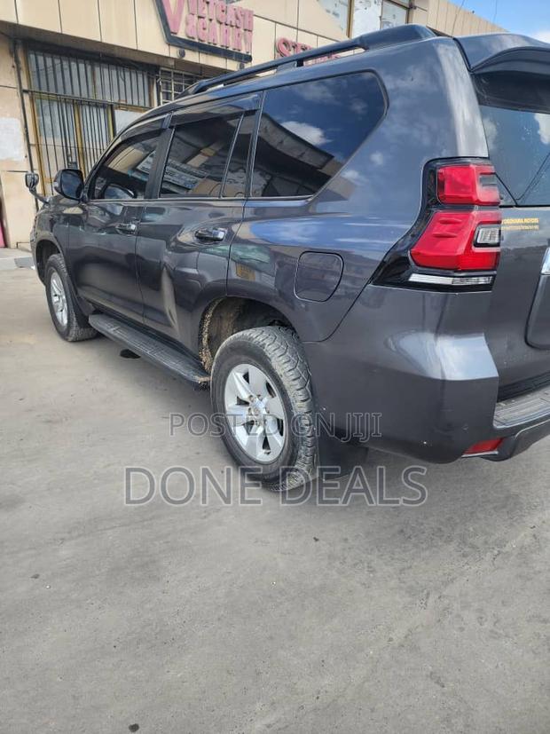 Toyota Land Cruiser Prado 2019 Black