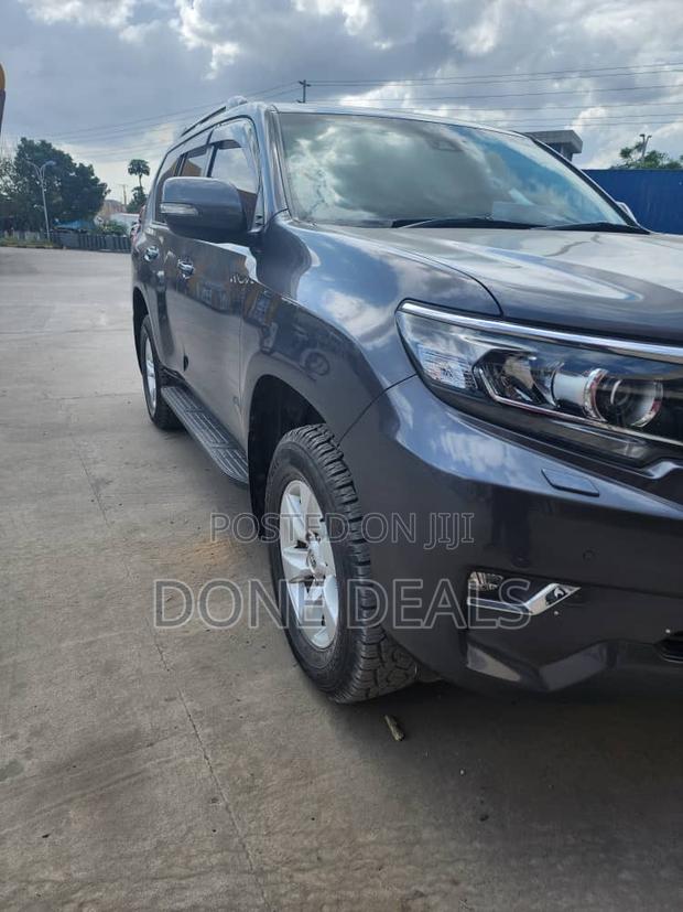 Toyota Land Cruiser Prado 2019 Black