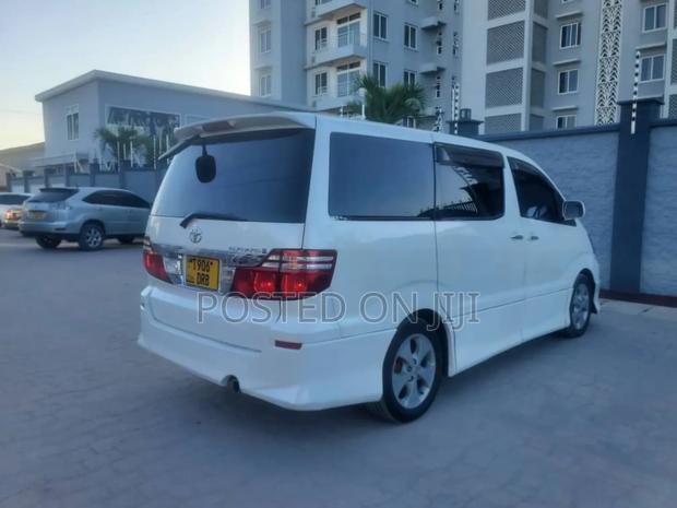 Toyota Alphard 2006 White