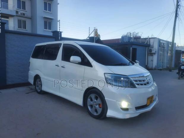 Toyota Alphard 2006 White