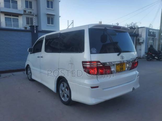 Toyota Alphard 2006 White