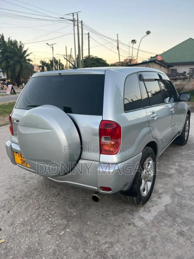 Toyota RAV4 2005 Silver