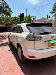 Toyota Harrier 2005 White for sale