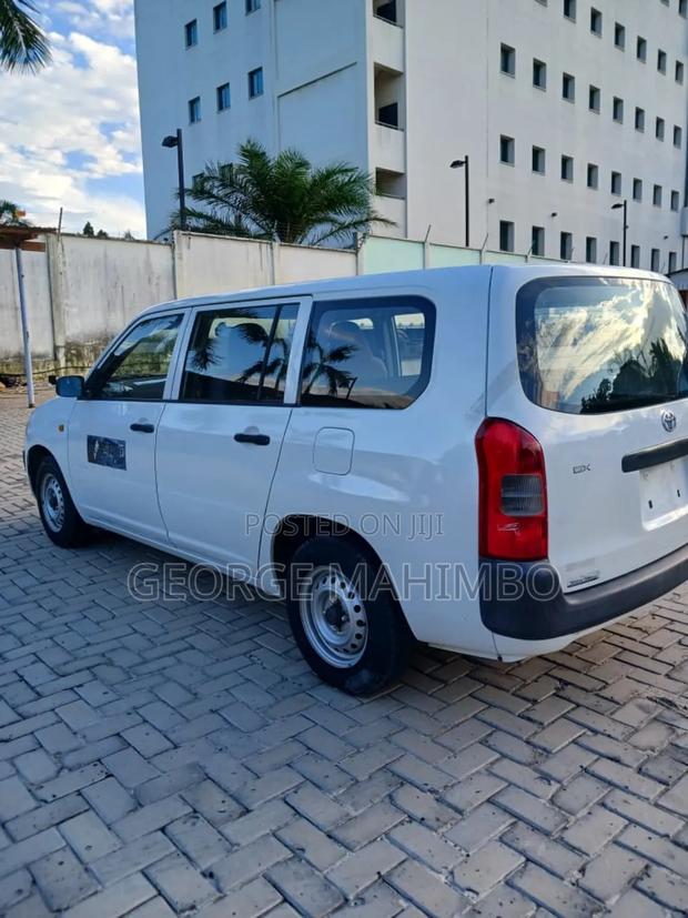 Toyota Probox 2002 White