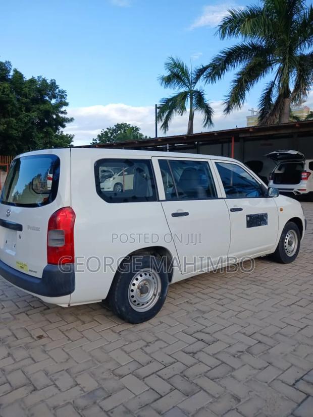 Toyota Probox 2002 White