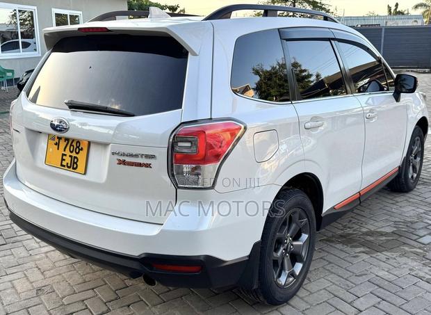 Subaru Forester 2017 White