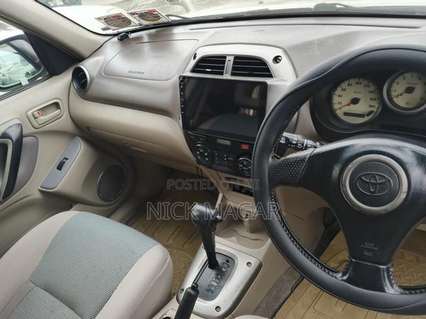 Toyota RAV4 2004