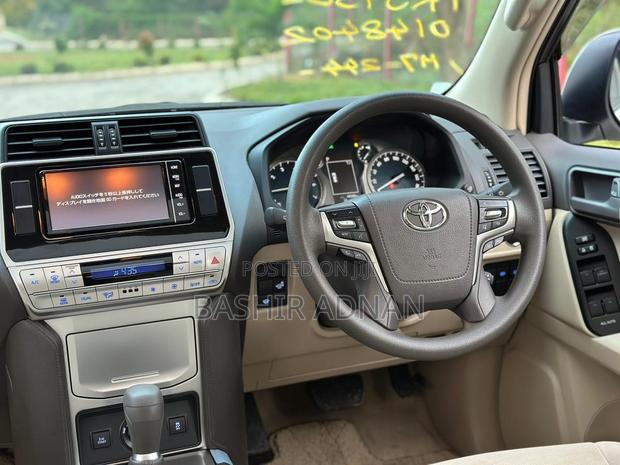 Toyota Land Cruiser Prado 2.7 2022 White