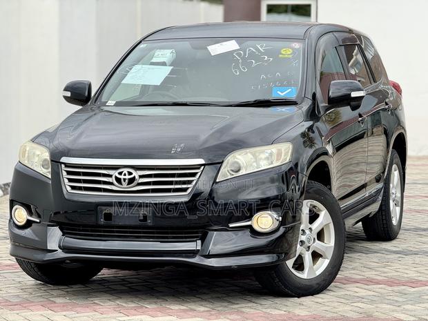 Toyota Vanguard 2010 Black