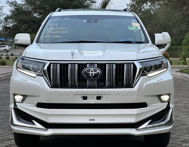 Toyota Land Cruiser Prado 2022 Pearl