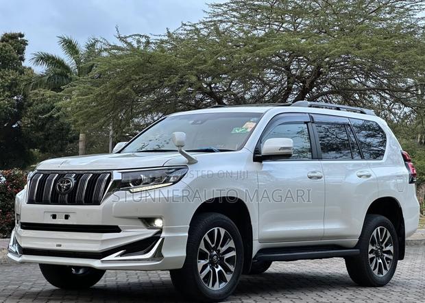 Toyota Land Cruiser Prado 2022 Pearl