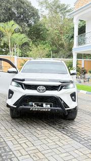 New Toyota Fortuner 2023 White for sale