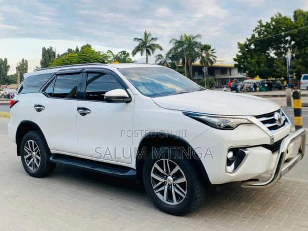 Toyota Fortuner 2018 White