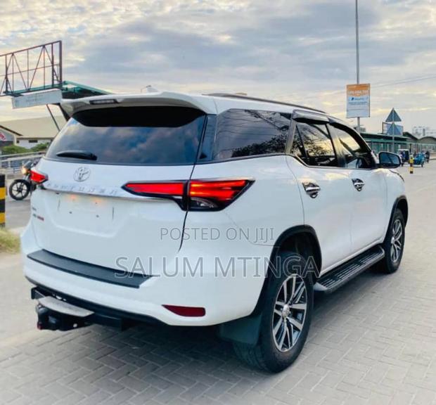 Toyota Fortuner 2018 White