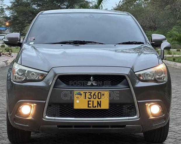 Mitsubishi RVR 2010 Brown