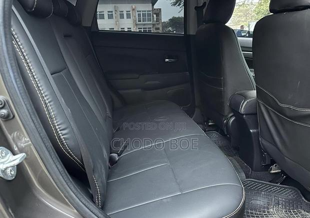 Mitsubishi RVR 2010 Brown