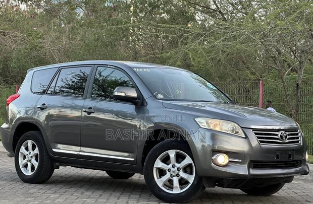Toyota Vanguard 2010 Teal