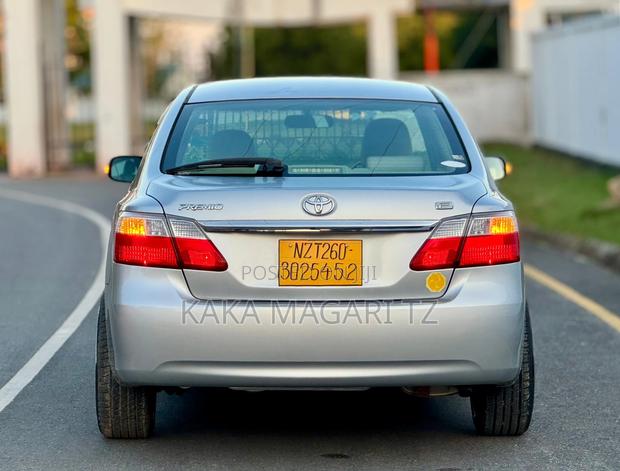 Toyota Premio 2010 Silver