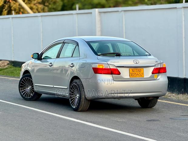 Toyota Premio 2010 Silver