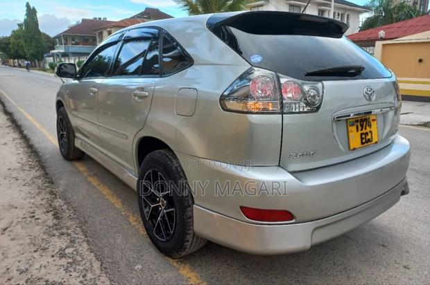 Toyota Harrier 2005 Silver