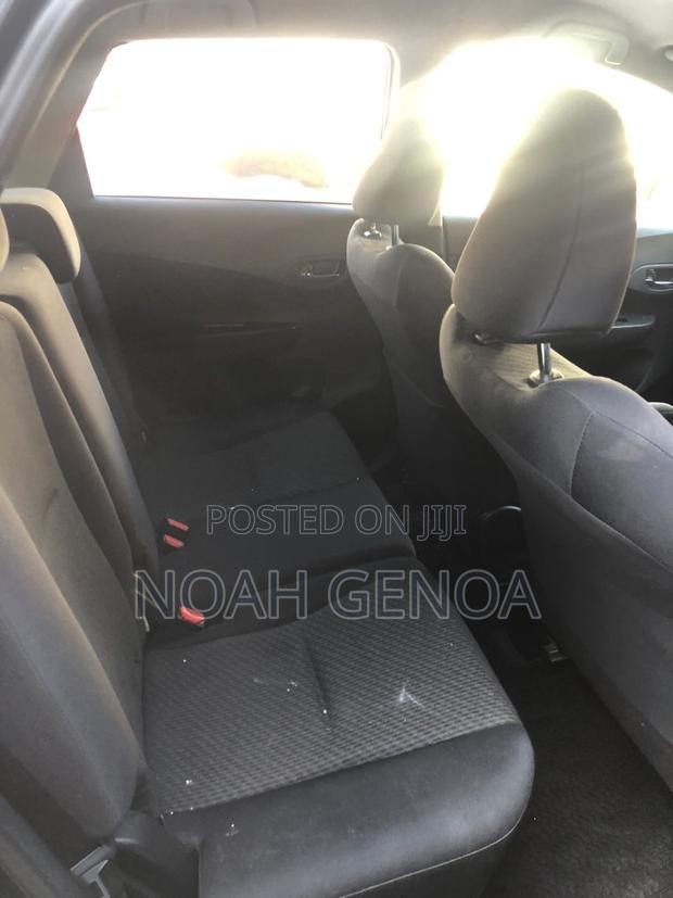 Toyota Ractis 1.5 AWD 2011 Black