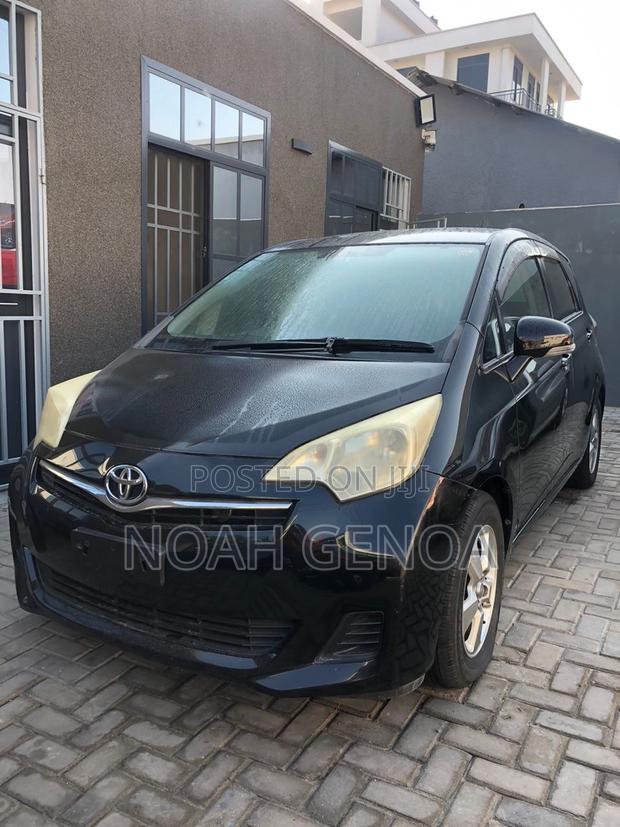Toyota Ractis 1.5 AWD 2011 Black