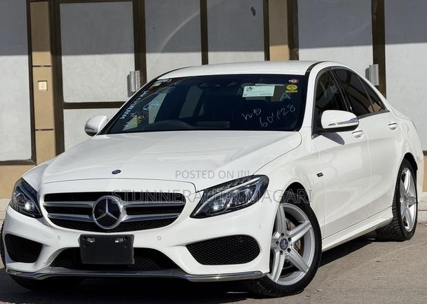 Mercedes-Benz C200 2015 White