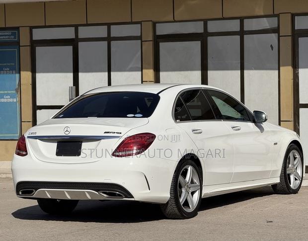 Mercedes-Benz C200 2015 White