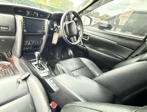 Toyota Fortuner 2023 White
