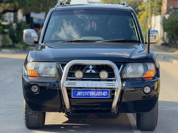 Mitsubishi Pajero 3.2 DI-D Elegance Long Automatic 2005 Black