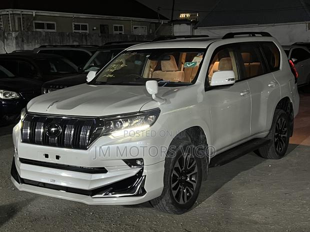 Toyota Land Cruiser Prado 2022 White