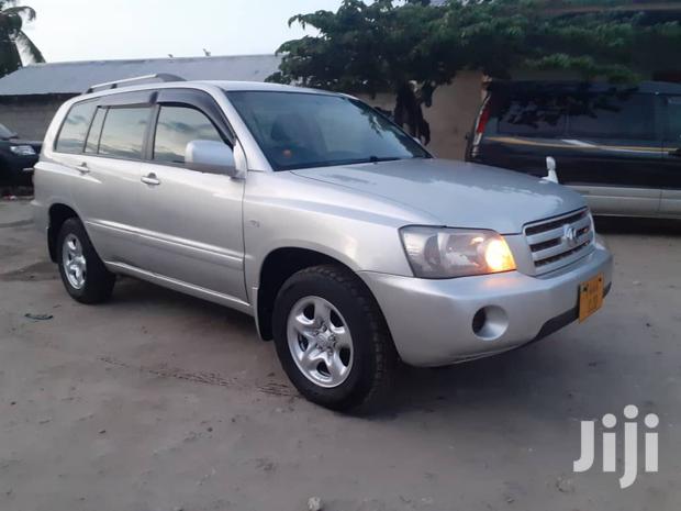 Toyota Kluger 2004 Silver