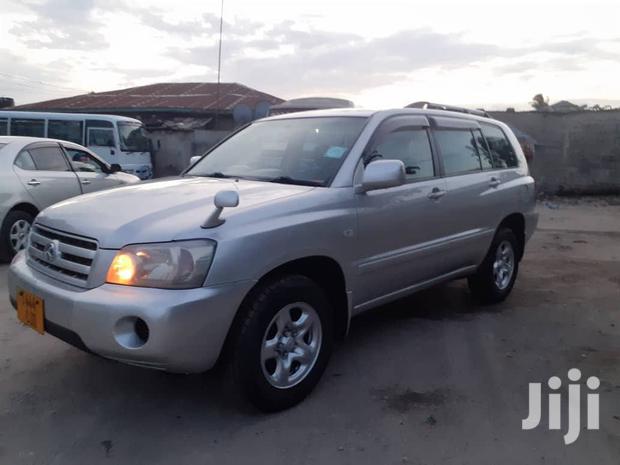 Toyota Kluger 2004 Silver