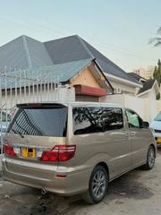 Toyota Alphard 2005 Gold for sale
