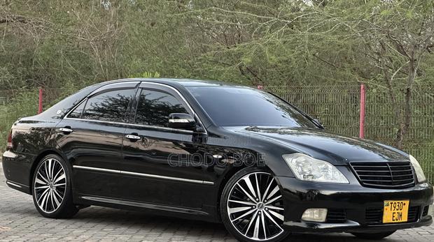 Toyota Crown 2006 Black